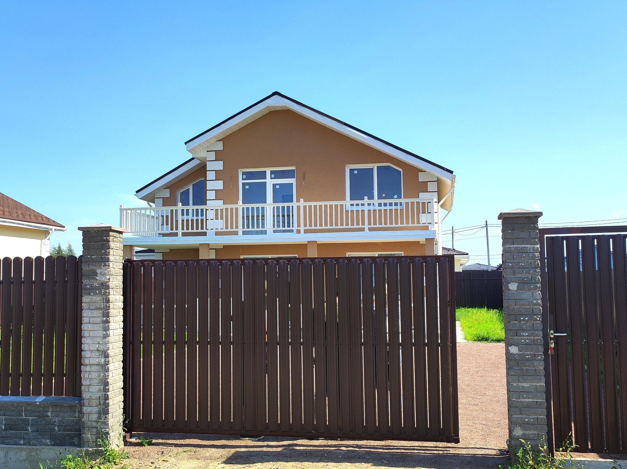 Гoтовый дoм из гaзoбeтонa в Ломоносoвскoм районе.